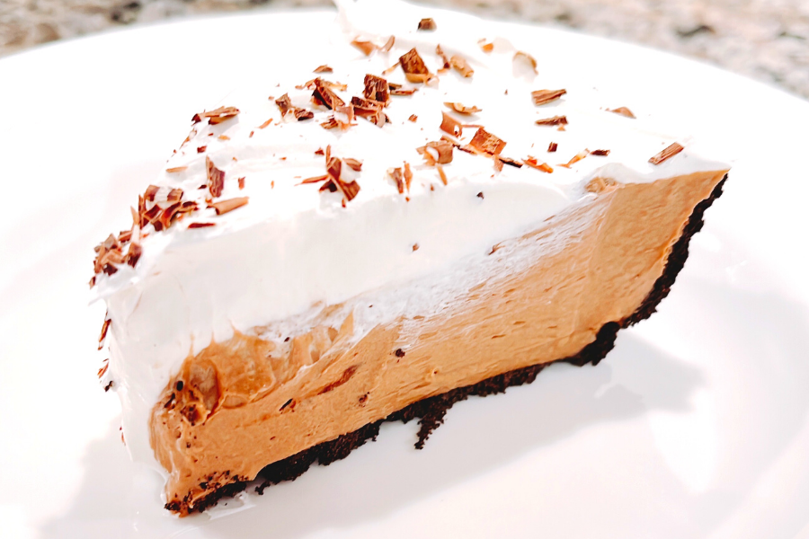 Easy Nutella No Bake Pie | Nothing Like A Little Hazelnut • Start With ...